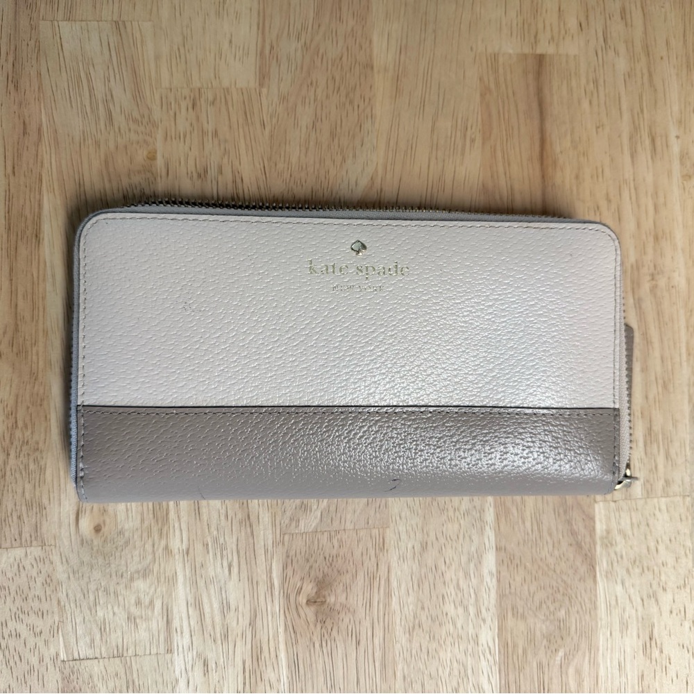 Kate Spade Two-Tone Cream and Tan Wallet